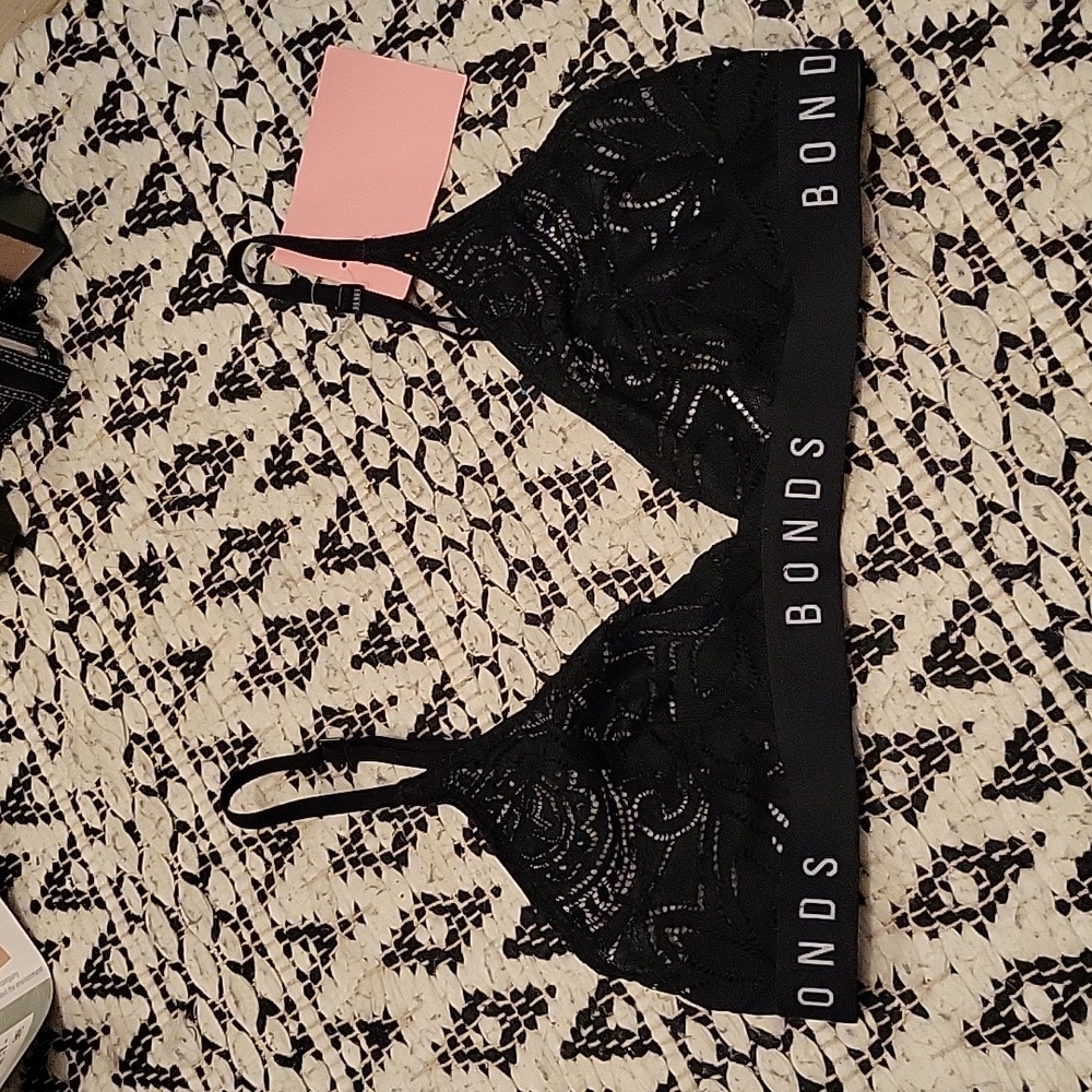BONDS | Lace Blbralette